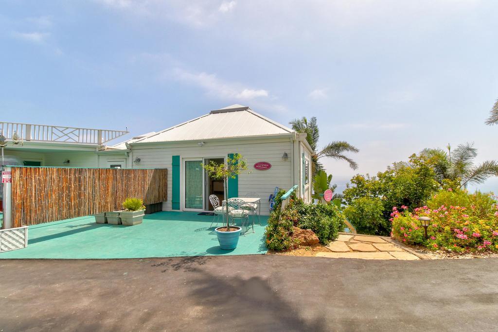 Ocean Sunsets Suite + Malibu Beachcomber Bungalow Exterior photo